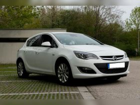 Opel Astra J 1.6d
