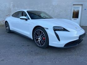 Porsche Taycan 4S