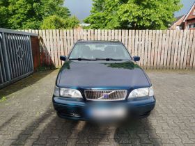 Volvo V70 2.4