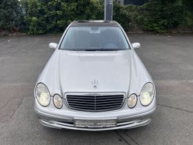 Mercedes-Benz E 320 3.2
