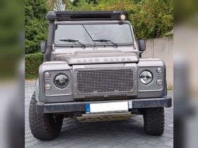 Land Rover Defender 2.4