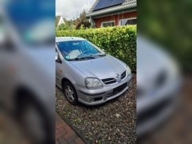 Nissan Almera Tino 1.8