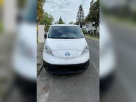 Nissan NV 200