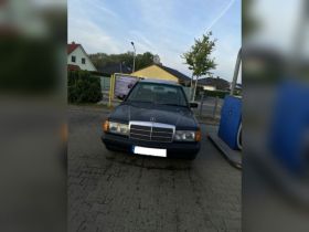 Mercedes-Benz 190