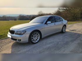 BMW 750 i